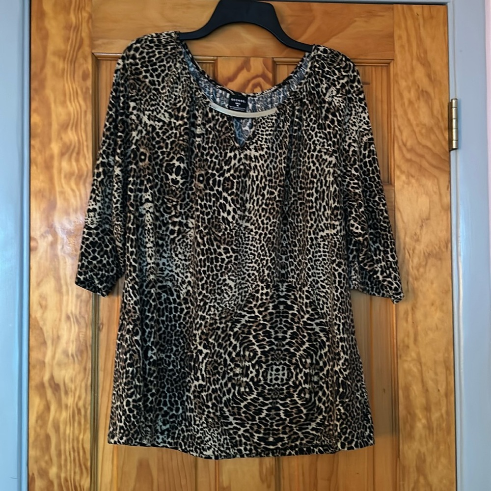 Women’s leopard shirt